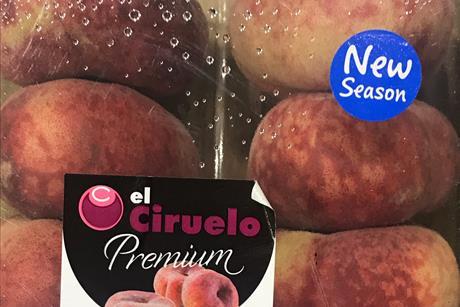 Spain El Ciruelo flat peaches