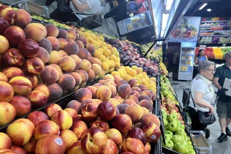 AU Nectarines Melbourne market