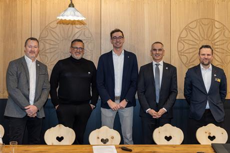 Cosmic Crisp_NewPartnerships_European_FL