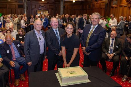 HortNZ celebrates its 20th anniversary with cake cutting