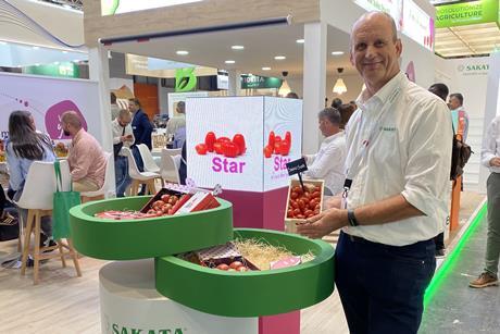 Wilko Kamerling with the new Saiko Star tomato