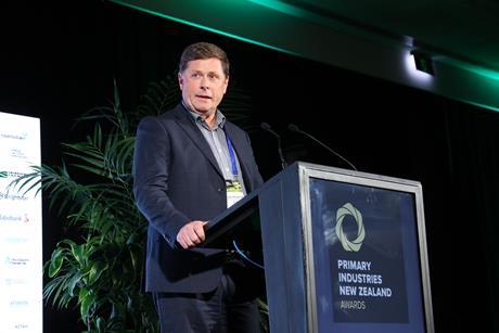 Shane Kingston collecting the Primary Industries New Zealand award
