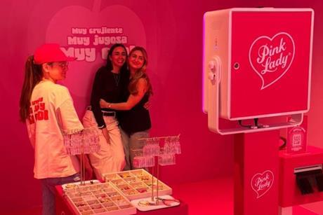 Pink Lady Madrid popup 3