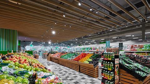 RU X5 Retail JanFeb 2024 supermarket fruit 1