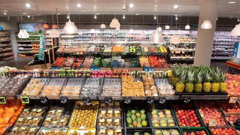 NL Albert Heijn store supermatket fruitviazeevracht-enwegtransport