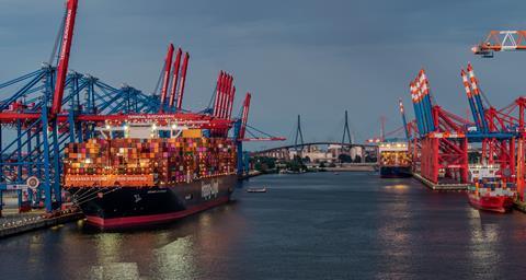 Blick auf den Hamburger Hafen