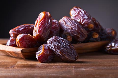 GEN Medjool dates AdobeStock_140373924