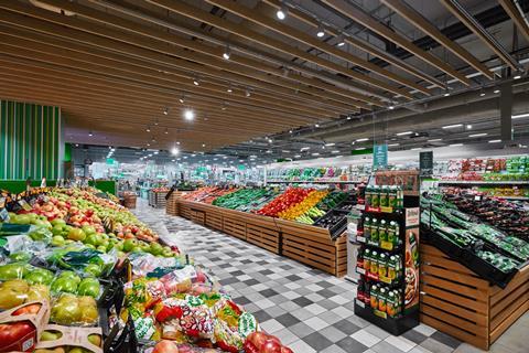RU X5 Retail JanFeb 2024 supermarket fruit 1