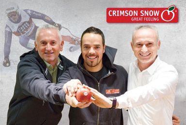 In der Mitte Peter Fill, links und rechts von ihm Thomas und Jürgen Braun von  KIKU/Crimson Snow Foto: Crimson Snow/Kiku