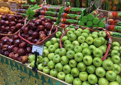 Indonesia has committed to purchase 26,000 tonnes of US apples under the deal