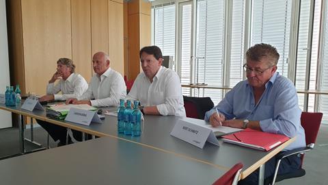 (v.l.) Robert Sauer (Vorstand Landgard eG), Dirk Bader (Vorstand Landgard eG), Carsten Bönig (Vorstand Landgard eG) und Bert Schmitz (Aufsichtsratsvorsitzender Landgard eG)