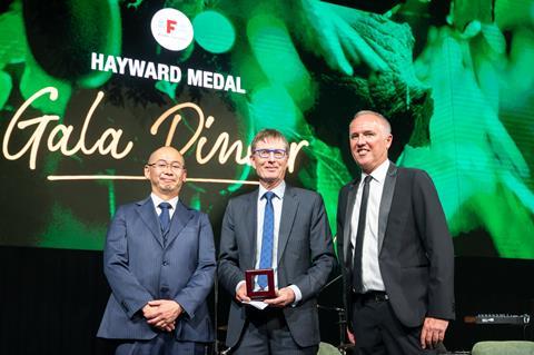 (l-r) FCC President and COO Toshiyuki Koga, Hayward Medal recipient Peter Ombler, and Kiwifruit Industry Advisory Committee Chair and Zespri director Craig Thompson