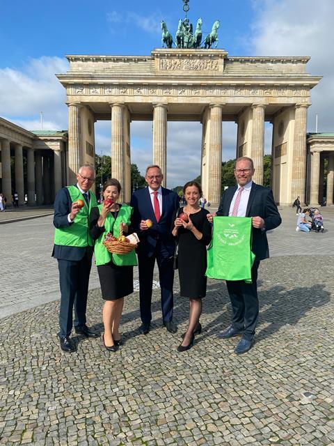 (v.l.) Dr. Henning Ehlers (Hauptgeschäftsführer DRV), Ilonka Form (BVEO), Franz-Josef Holzenkamp (Präsident DRV), Suse-Katrin Jamrath (BVEO/DRV), Dr. Christian Weseloh (Geschäftsführer BVEO) Foto: BVEO/DRV