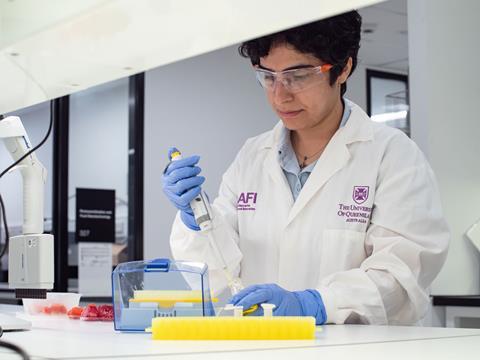Dr-Maral-Seididamyeh-with-native-fruit-in-the-lab-(c)-Megan-Pope