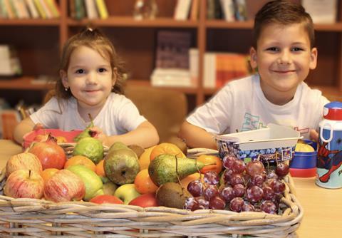 Organic fruit in school