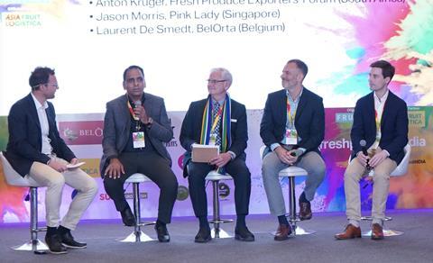 oduce Exporters' Forum (centre of picture) speaks in a panel discussion on India's fresh fruit imports at Fresh Produce India