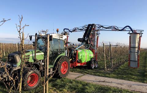 Dutch US apple collaboration Michigan three-row orchard sprayer