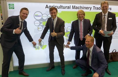 Partner für Afrika (v.l.n.r.): Jens Kremer-Geschäftsentwickler DLG Service, Paul März-Exhibition Director fairtrade, Martin März-Gründer & Managing Partner fairtrade, Peter Grothues-Geschäftsführer DLG Service und Bernd Koch-Geschäftsführer DLG International Foto: DLG/fairtrade