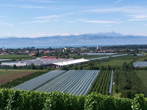 Der BayWa Obstgroßmarkt Kressbronn am Bodensee war der erste klimaneutrale Produktionsstandort des Unternehmens in Deutschland. Foto: BayWa AG