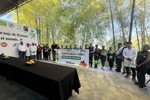 Kivinaki team Peru welcomes Eosta Organic Jucy Raingrown oranges