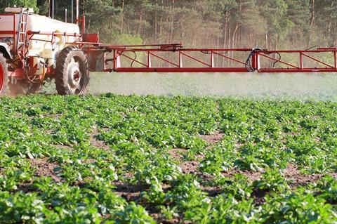 Neue Glyphosat-Studie: Gewinne der Landwirte sinken bei Verbot um bis zu 70 Prozent und Belastung des Klimas steigt