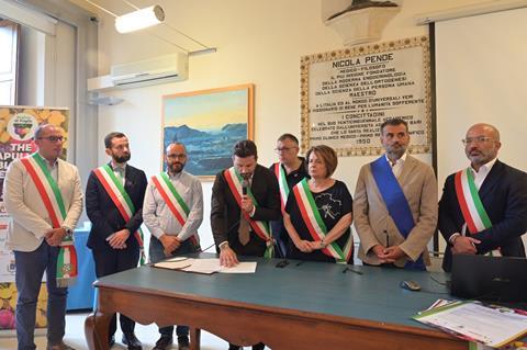 Regina di Puglia 2023 - Unterzeichnung des Vertrags