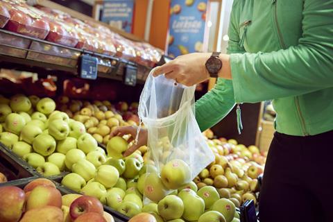 NL CREDIT Albert Heijn TAGS plastic bags sustainability net reusable recycling