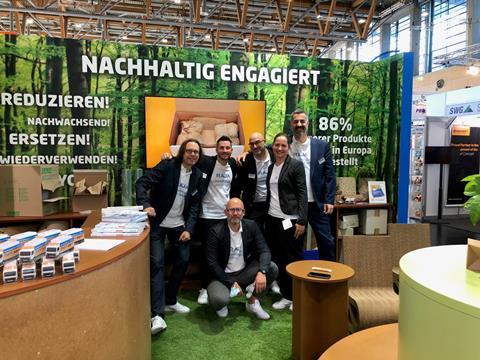 (v.l.) Thomas Böhnlein (Key Account Manager), Daniel Szymek (Abteilungsleiter Außendienst, Maschinen & Systeme), Goran Tomic (Key Account Manager), Jean-Pierre Olivier (Gebietsverkaufsleiter), Katrin Pavelka (Leitung PR & Events), Frank Langbein (Bereichsleiter Vertrieb Großkundenbetreuung und -entwicklung) Foto: RAJA