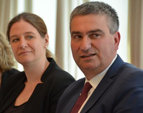 Birte Tschentke (Bayer AG) und Heinz Breuer (Bayer CropScience Deutschland)
