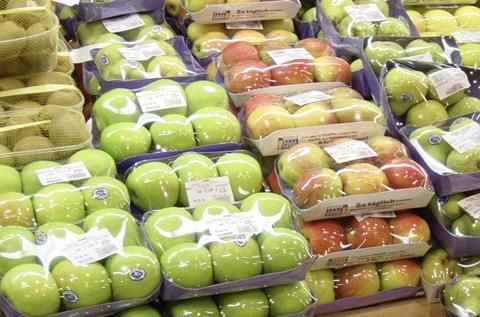 Apples in plastic packaging in Germany