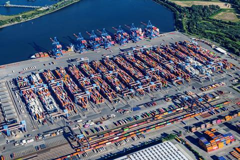 HHLA Hamburg Altenwerder Hafen
