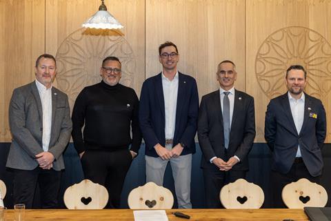 Cosmic Crisp_NewPartnerships_European_FL