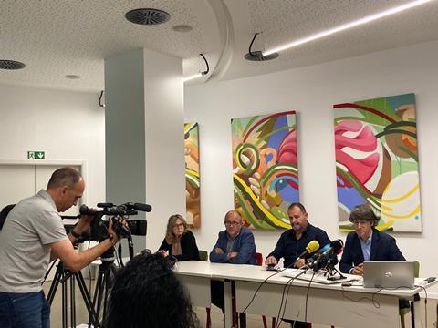 Afrucat legte aktuelle Zahlen zur Steinobst-Saison vor.