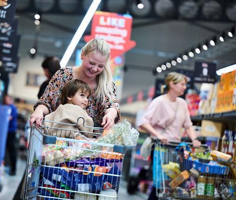 UK shoppers switch to Aldi to cut costs