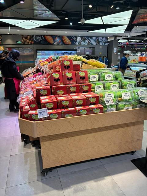 Tessa apples Beijing China FruitMasters