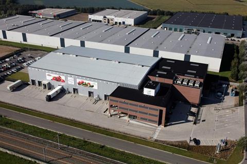 Special Fruit warehouse in Meer