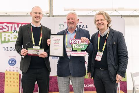 Nick Marston hcollected his award from FPJ editor Fred Searle (left) and Fruitnet MD Chris White (left)