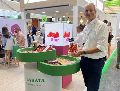 Wilko Kamerling with the new Saiko Star tomato