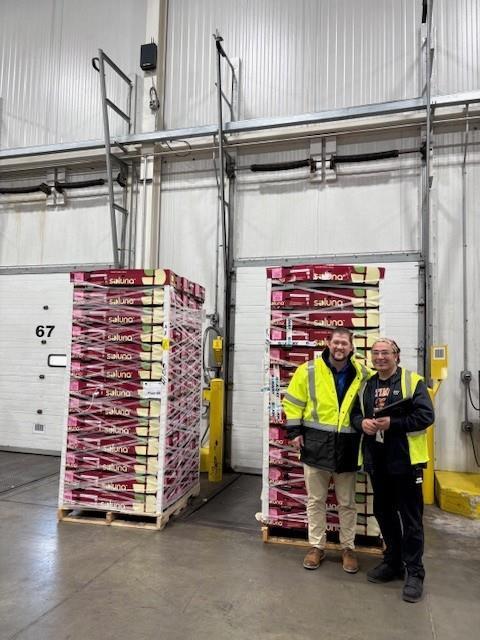 The first shipment of Soluna apples lands in the US