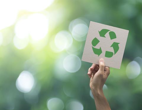 Recyclingzeichen - AdobeStock