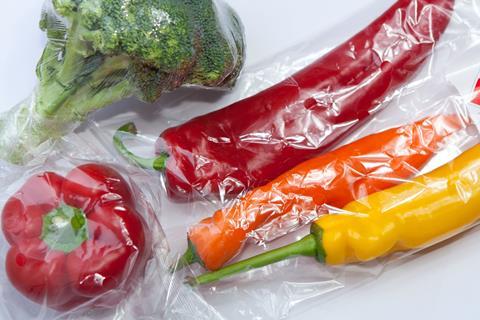 Gemüse in Plastik verpackt