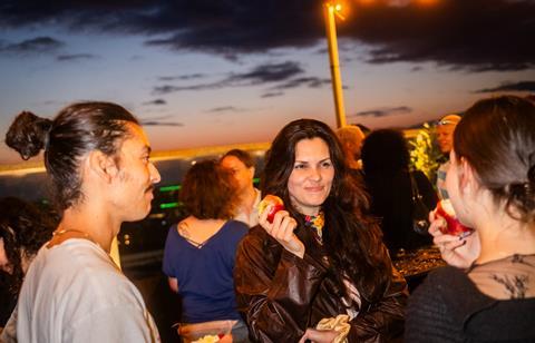 Cosmic Crisp® Roadshow 2024 - Berlin im Sonnenuntergang