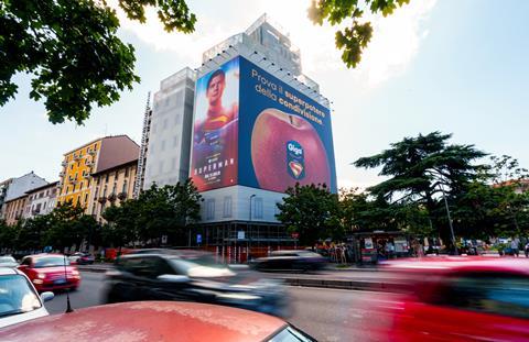 Giga's Superman tie-in lands in Piazza Piemonte, Milan