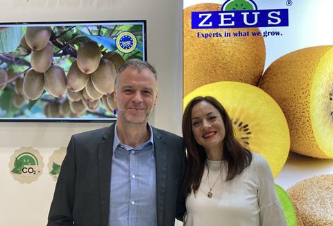 Antonis Ioannidis, Christina Manossis Zeus Kiwi