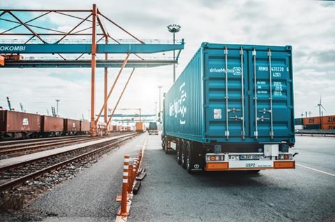 EGIM und driveMybox logistics setzen auf digitalen Lkw-Verkehr