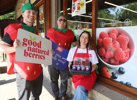 SPAR North of England x Good Natured Berries - Jimmy Durose and Wilf Whittle of James Hall & Co. Ltd with Jill Witheyman of Angus Soft Fruits 1