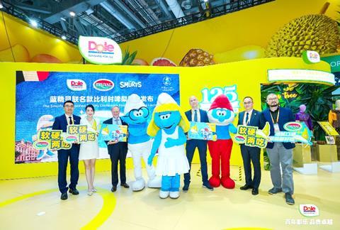 Dole and Truval launch the Smurf co-branded Belgian Conference pears