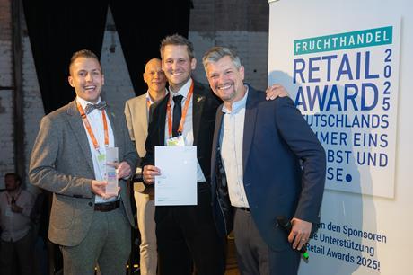 DOGK 2025 Retail Award Alnatura mit Laudator David Hintzen