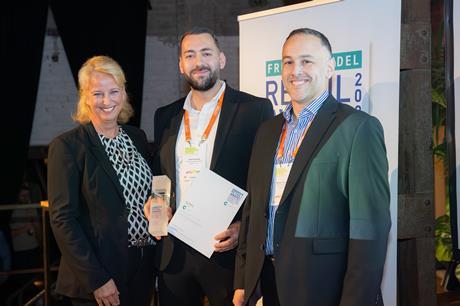 DOGK 2025 Retail Award Globus mit Laudatorin Michaela Schneider