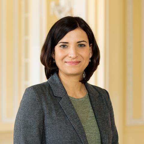 Prof. Dr. Verena Hüttl-Maack_Quadratisch